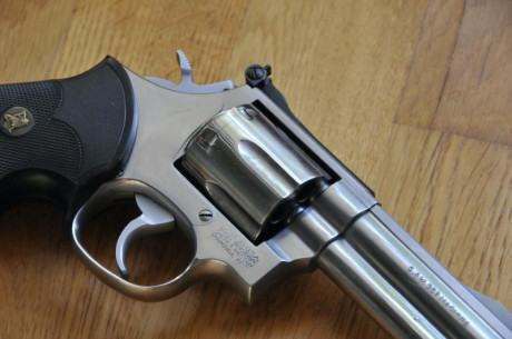Vendo Revólver por dejar el Tiro Olímpico.

- Marca: Smith & Wesson
- Modelo: 686  - 4”  Inoxidable 32