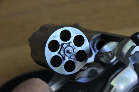Vendo Revólver por dejar el Tiro Olímpico.

- Marca: Smith & Wesson
- Modelo: 686  - 4”  Inoxidable 52