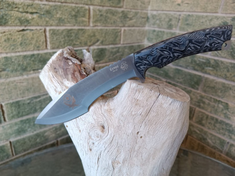 CUCHILLO ERROI J&V
rebajado a 110 € portes incluidos.
D E S C A T A L O G A D O
Longitud total: 33 01