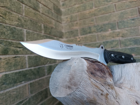 Cudeman VILLEGAS 127n  Micarta negra
Nuevo sin utilizar y sin portar.
Cuchillo español Cudeman con hoja 00