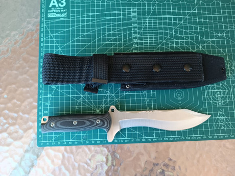 Cudeman VILLEGAS 127n  Micarta negra
Nuevo sin utilizar y sin portar.
Cuchillo español Cudeman con hoja 11