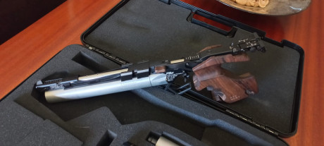 Hola

Pistola AC Feinwerkbau P8x comprada em Fev. 2021. En perfecto estado!
Está em Viana do Castelo, 00
