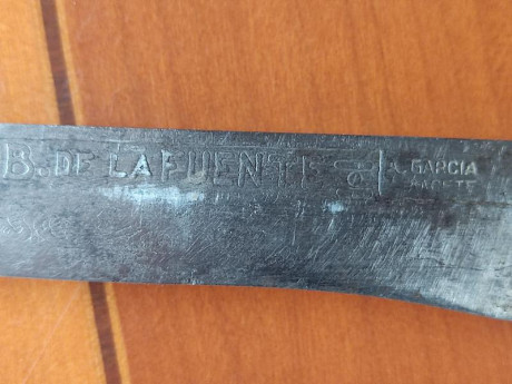 Buenas compañeros, a llegado a mis manos un cuchillo plegable y tengo muchas dudas sobre el . Me he informado 00