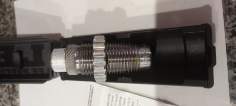 Me he equivocado de referencia y me ha llegado este die en 45 acp, calibre que no uso. Obviamente esta 00