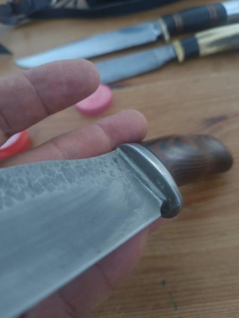 Buenas aquí os dejo otra pieza hecha artesanalmente cuchillo de espiga casi oculta debido a que tiene 01