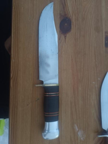 Pues aquí pongo está bestia parda que no tiene otro nombre un cuchillo realizado  en 80crv2 con 22 cm 01
