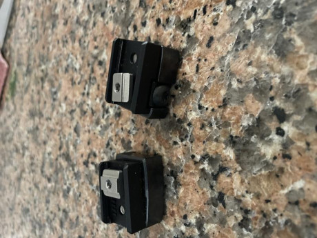 Monturas completas. Se usaron en un SAKO 85 (cola milano), están impecables y son para carril SR. (SWAROVSKI 01