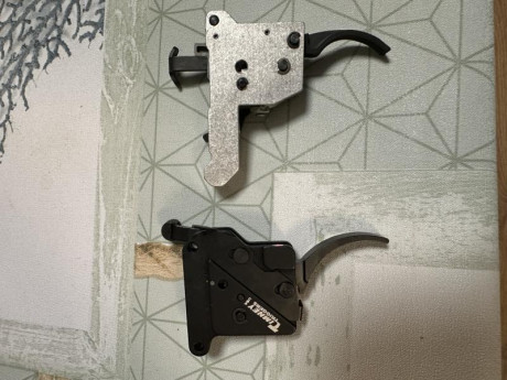 Vendo 2 cassetes de disparo a estrenar, uno de Remington 700 de la marca Timney y otro de Howa 1500 afinado 01