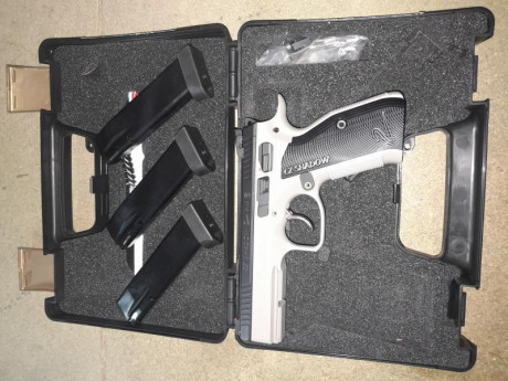 Buenas tardes:
Vendo CZ SHADOW2 URBAN GREY sin estrenar.
Demostrable con factura de compra.
Todo como 00