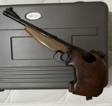 Vendo TOZ 35M :
Pistola para la modalidad de Pistola Libre, con Maleta Buffalo River,
y varios complementos 00