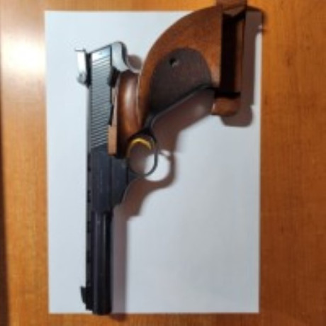 Pistola FN HERSTAL modelo INTERNATIONAL, calibre 22lr.
Pistola semiautomática fabricada en BÉLGICA con 02