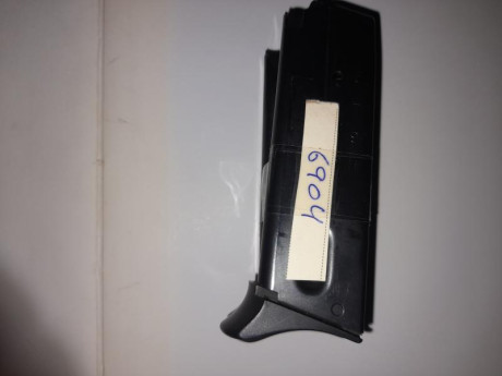 Vendo los siguientes cargadores:
-Star firestar calibre 9 m/m Pb.  (Vendidos) 
-S&W 6904, 35 uros 21