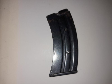 Vendo los siguientes cargadores:
-Star firestar calibre 9 m/m Pb.  (Vendidos) 
-S&W 6904, 35 uros 40