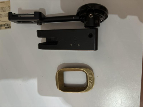 Vendo funda doble alfa para pistolas, STI o modelos 20 11 precio 80 € y fanel de latón marca Bull Sas 00
