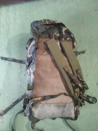 Buenos dias os dejo estas dos mochilas, la grande en 40 euros y la pequeña en 30, envios aparte
La tienda 20
