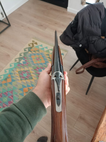 Vendo dos escopetas, una lanber victoria semiautomática calibre 12 , cañón 71 cm y choke fijo de 3 estrellas 41
