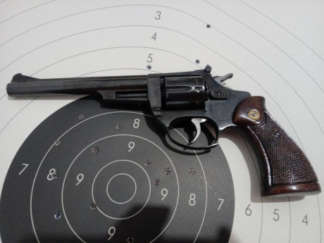 Vendo astra cadix del 22 lr con maletin de trasporte pido 150€ con portes en la península.Un saludo 02
