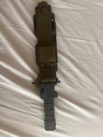 En perfecto estado, esta y la m7 son las únicas compatibles 100% con escopetas mossberg 590a1 y 590. Pieza 01
