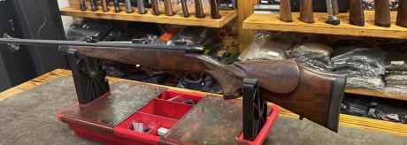 Un compañero vende un Weatherby Mark V de luxe en calibre 378 weatherby. Freno de boca original, maderas 00