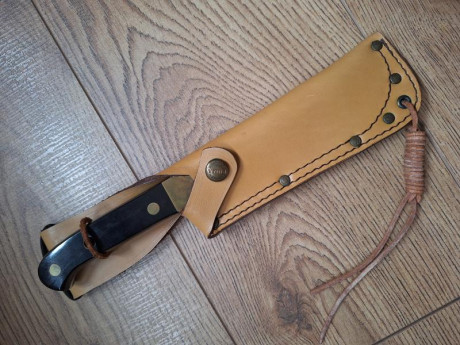 Buenas a todos,

Pongo a la venta este cuchillo de la marca PUMA modelo ALASKAN, comprado sobre el año 01