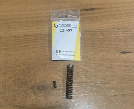 RETIRADA DE LA VENTA ---- Vendo Carabina CZ 457 Jaguar XII
Calibre 22LR más cañón intercambiable Magnum 00