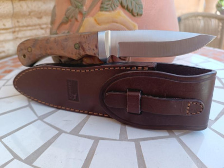 Cuchillo PARFORCE en acero 440C. Rebajado a 70 €
Encabado en Bocote.
Cuchillo de caza destinado al mercado 01