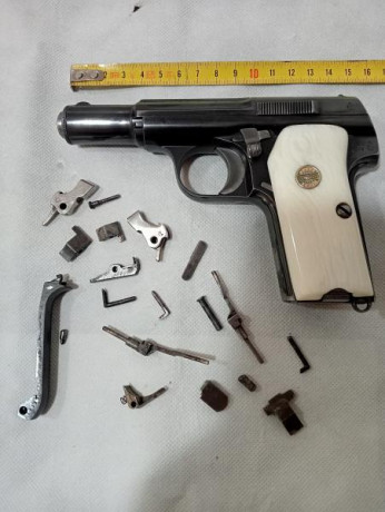 Se busca arma corta (revolver o pistola) que sea económica y para porte oculto. Dependiendo de precio 40