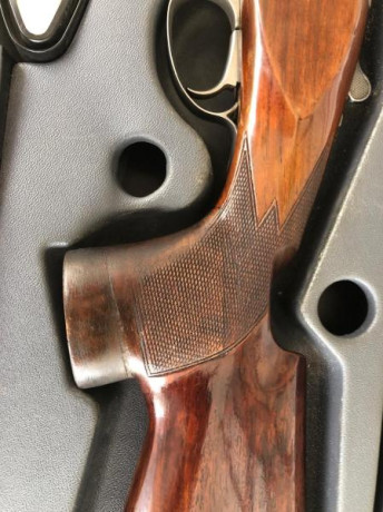 Un compañero de club, me pide que ponga a la venta su Miroku MK 38, con muy pocos tiros, por abandonar 11