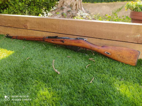 Buenas tardes

Pongo en venta un Mosin Nagant 91/30 en su calibre original 7,62x54R, fabricado en el arsenal 01