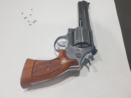 Vendo SMITH WESSON del calibre 44 MAG de 6 pulgadas y de acero inoxidable en perfectisimo estado por 900€ 12