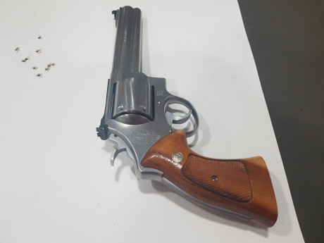 Vendo SMITH WESSON del calibre 44 MAG de 6 pulgadas y de acero inoxidable en perfectisimo estado por 900€ 11