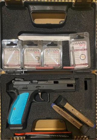 Vendo CZ Shadow 2 OR en perfecto estado, muy poco uso con tres cargadores y su caja original.
El arma 00