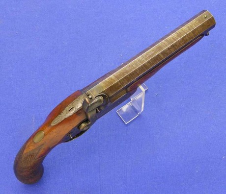 Voy a colocar unas fotos de un arma larga alemana de llave de mecha del siglo XVI. 11