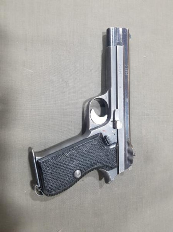 Hola, vendo estupenda Sig P210 en cal 9para de 5 pulgadas en perfecto estado por no darle uso por 1400€.
Guiada 20