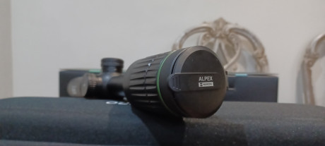 Vendo visor nocturno Hikmicro Alpex a50tn con linterna infrarroja de 850nm. Tiene 9 meses y no se distingue 02