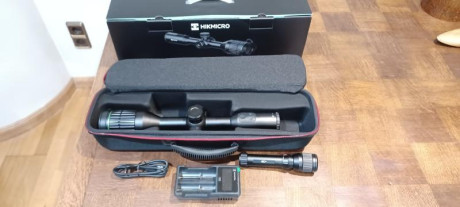 Vendo visor nocturno Hikmicro Alpex a50tn con linterna infrarroja de 850nm. Tiene 9 meses y no se distingue 00