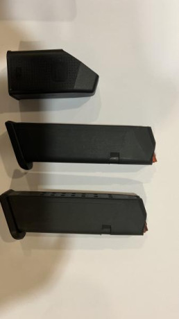 Vendo Glock 34 5ª Generación.  Comprada en Junio en Armería Álvarez de Madrid. Soy el segundo propietario. 01
