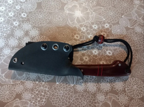 Cuchillo nuevo sin estrenar del prestigioso forjador JD Knives,  19,5 de largo, mango 11,5cm, 8cm hoja, 10