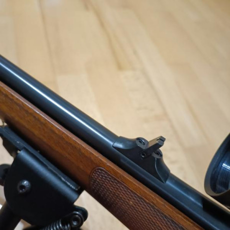 Se vende rifle en perfecto estado , ha tirado 2 cajas de balas , 2 días de campo de tiro y 3 recechos.
Rifle 11