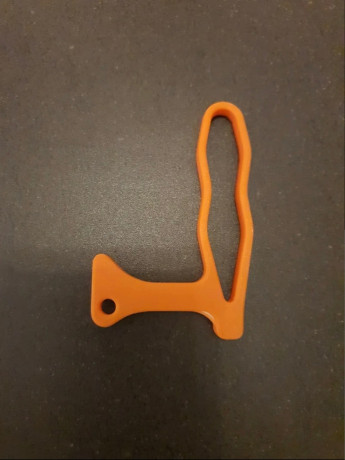 Se venden banderas de seguridad para escopetas de recorrido IPSC. Cal.12 5€unidad 01
