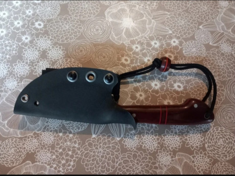 Cuchillo nuevo sin estrenar del prestigioso forjador JD Knives,  19,5 de largo, mango 11,5cm, 8cm hoja, 12