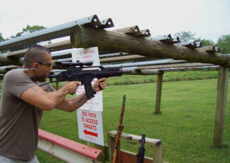 Bueno, me gustaría tener datos sobre este arma de primera mano, de alguno de vosotros que la tenga y quiera 52