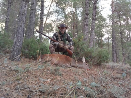  Amigos, viendo que hay interés general en la práctica de la caza con armas de avancarga, abrimos este 140