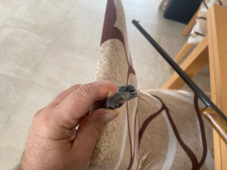 Carabina .22LR Onena monotiro.

Funciona perfectamente. 

Tiene sus años y se nota, aunque agrupa bastante 31