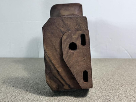 Hola, 
Vendo pistola Pardini para Fuego Central en calibre 32 WC con dos cachas, la "L" que 12