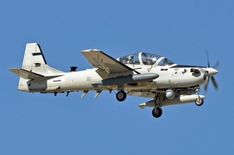 recientemente han salido numerosas noticias sobre el gran interés de la USAF y la USN, por aviones ligeros 160
