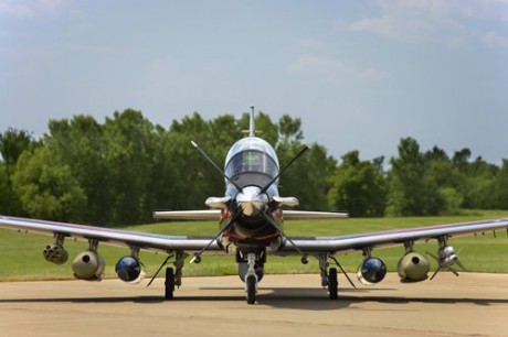 recientemente han salido numerosas noticias sobre el gran interés de la USAF y la USN, por aviones ligeros 173