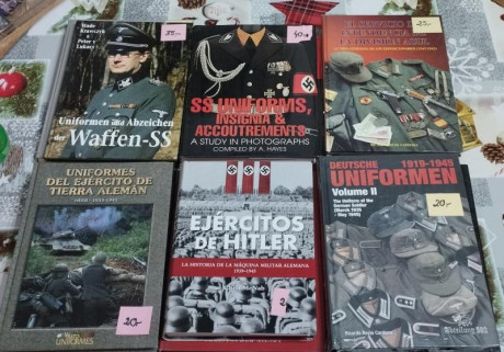 Vendo Libros uniformes alemanes WW2 , en Español, inglés y alemán,seminuevos, desde 20€ interesados más 52
