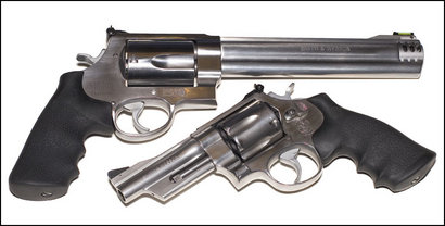 Pues al hilo de un compañero que pide que le ayuden a elegir un revolver y mi afición por ellos, se me 171