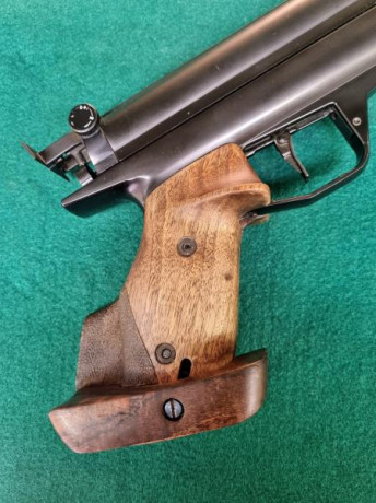 Pistola de precisión FEINWERKBAU 80

Pistola para tiro de precisión de la famosa marca alemana FEINWERKBAU. 22